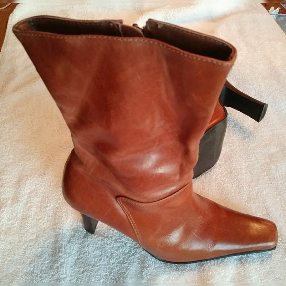 Steve Madden Shoes - Gorgeous pair of Steve Madden Leather Joesie boots